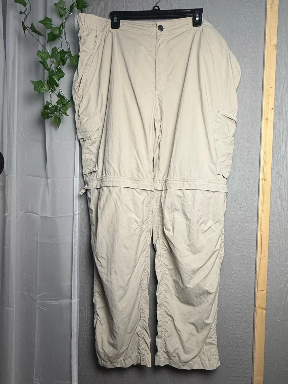 Columbia Men's Khaki Convertible Cargo Pants Omni-Shade Size 46x34